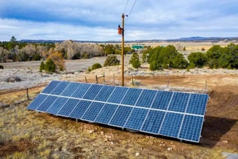solar panel sitting in a field