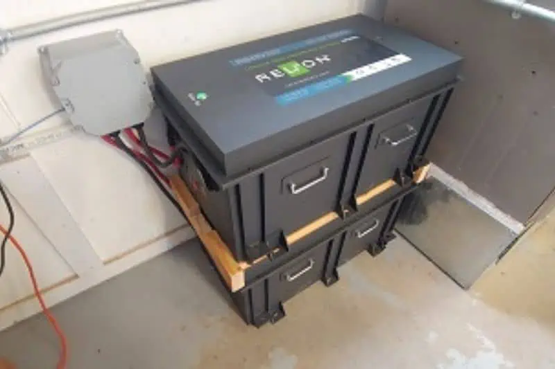 solar battery backup unit